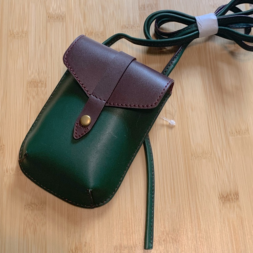 New IIIBeCa by Joy Gryson Mini Leather Crossbody Handbag Hunter Green & Burgundy